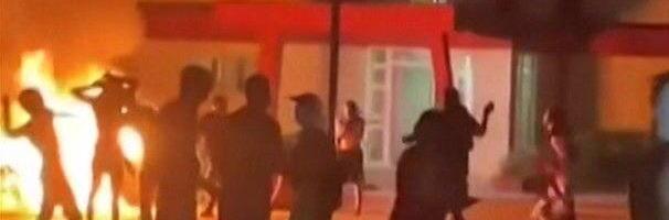 Kriza na Kubi: Demonstranti opljačkali i uništili prostorije Komunističke partije