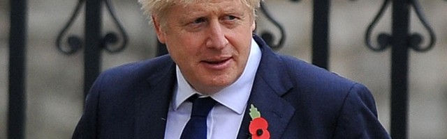 'Pozvao sam Severni pol, Deda Mraz je spreman da krene': Boris Džonson odgovirio na pismo zabrinutog dečaka (FOTO)