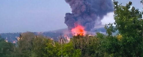 RUSIJA GAĐALA HARKOV, IMA RANJENIH! Pogođeno 15 kuća, u napadu upotrebljene navođene avionske bombe! (VIDEO)