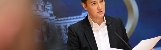 Брнабић: Скромна осуда Пауновићеве без реаговања на нападе на Вучића