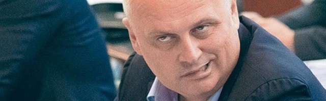 NIKO GA NE VOLI Vesić ima negativan imidž i kod glasača SNS