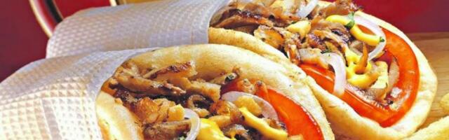 PORCIJA GIROSA 1.000, A VEKNA HLEBA 230 DINARA! Ovo je cenovnik hrane i pića u grčkim radnjama i kafićima