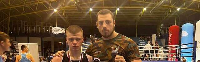 Bokser Mladen Stojanović iz Leskovca vicešampion Srbije u kategoriji juniora
