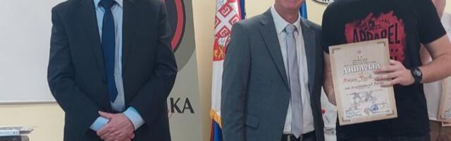 Vranjski gimnazijalac drugi na republičkom iz istorije