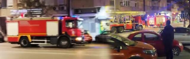 Ogroman požar u Nišu! Vatrena stihija guta sve pred sobom, vetar pogoršava situaciju: Stanovnici u panici (VIDEO)