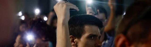 BLOKADERI FIZIČKI NAPALI NOVINARKU! Pokazali svoje pravo lice i UDARILI NA ŽENU