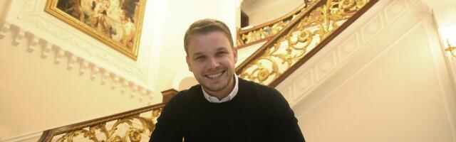 Draško Stanivuković je otac za primer: Poveo sina da seku badnjak, prizor izazvao lavinu komentara (FOTO)