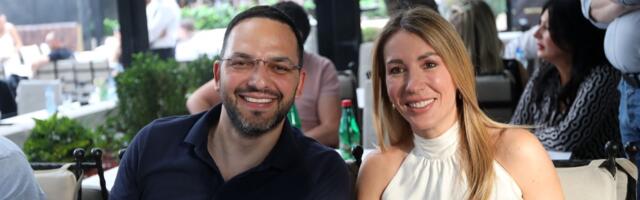 Ovako se proslavlja Badnje veče u domu KOMPOZITORA I MINISTARKE: Pokazali sve varijante posnih jela, BADNJAK zauzeo glavno mesto na trpezi (FOTO)