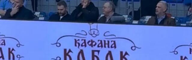 Nebojša Čović na meču Zvezda - Borac: Susret prati sa pomoćnikom Dušana Alimpijevića na klupi Srbije