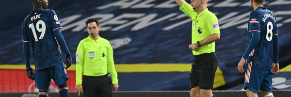 Bezidejni, ali srećni Arsenal se provukao - Pepeova glupost, Bijelsini momci pogađali prečku čak tri puta! (video)