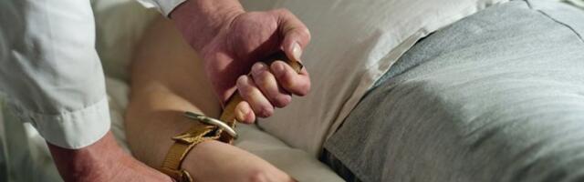 MLADIĆ DVE NEDELJE BIO VEZAN KAIŠEM ZA KREVET U BOLNICI! Sud u Strazburu kaznio celu zemlju