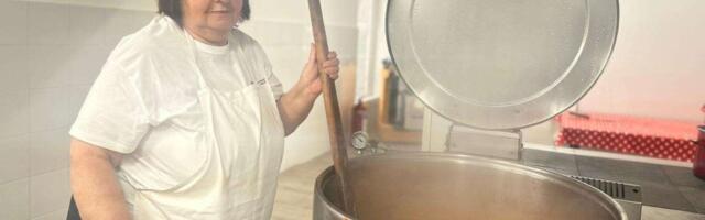 Srce veće od najveće šerpe! Miroslava je najstarija volonterka, pre zore prva je na poslu