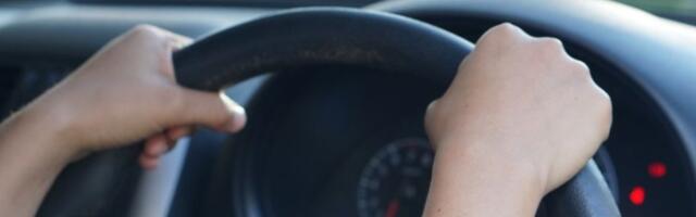 13-godišnjaci u Beču ukrali, demolirali auto i pobegli: Svi pušteni jer su maloletni