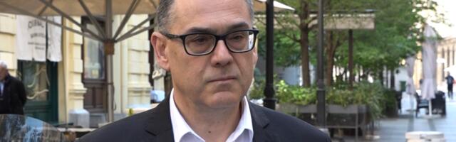 Vojni analitičar Aleksandar Radić napustio Srbiju nakon emitovanja snimaka praćenja na kojima je njegova maloletna ćerka
