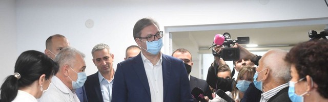 Vučić: “Mafija je digla glavu, ali mi ćemo je odseći…”