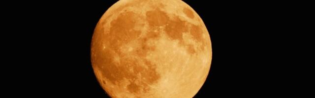 Sutra stiže PUN MESEC i donosi NEVIĐENU SREĆU za 4 znaka: REKA PARA će im se slivati u novčanike, a ljubav procvetati