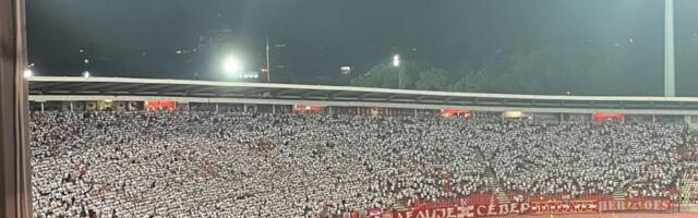 “Dobrošlica” sa severa: Gosti dočekani zvižducima, brojni i navijači Leha (FOTO/VIDEO)