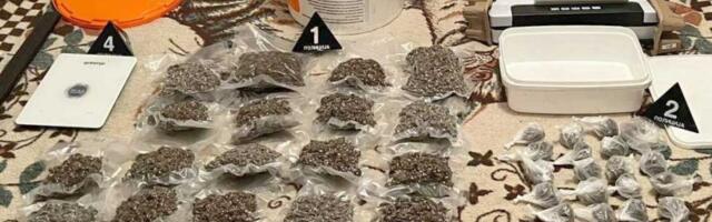 UHAPŠEN Kragujevčanin: Policija mu u kući pronašla 2,2 kilograma MARIHUANE (FOTO)