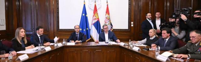 "RAZMOTRILI SMO VIŠE SCENARIJA ZA ZAŠTITU INTERESA NAŠE ZEMLJE" Vučić posle sastanka s timovima: Dobio sam detaljan izveštaj o stanju rezervi