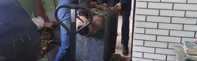 RADNIK POKLONIO ŠKOLI KOTAO: Divan potez Slobodana Jovanovića iz Užica