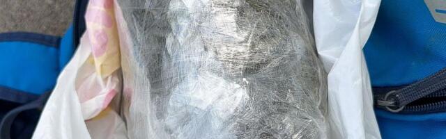 Uhapšeni prilikom primopredaje pola kilograma marihuane, u stanu Novosađanina nađen i kokain