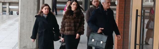 Miljana Kecmanović stigla u sud, nastavlja se suđenje roditeljima dečaka K.K. zbog masakra u Ribnikaru
