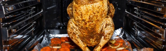 Pijano pile na flaši: Savršen "zimski" ručak