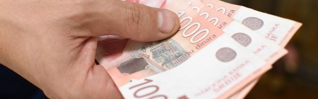 "Džepovi funkcionera SNS-a sve puniji, gradska kasa sve praznija"