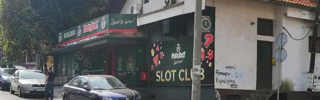 "I Vučevićeva vlada zatvaraće oči na kladionice pored škola?"