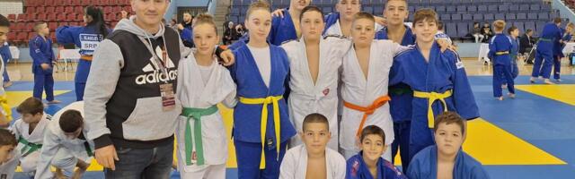 Pet medalja za takmičare Džudo kluba Vranje na turniru u Boru