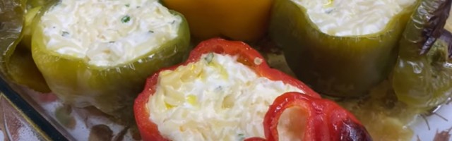 Ručak za pola sata: Zapečne paprike s testeninom i kačkavaljem!
