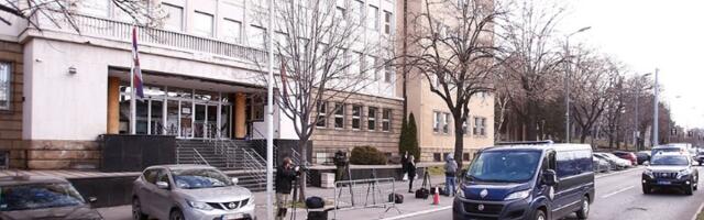 TOK: Istraga protiv Vesića i Momirovića usporena