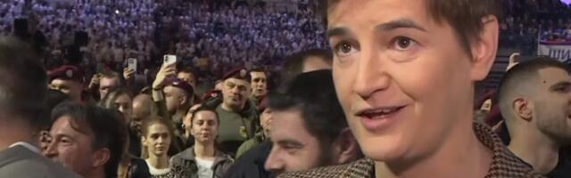 OGLASILA SE ANA BRNABIĆ IZ ARENE "Blokaderi traže podršku od stranaca, a mi od ovih ljudi"