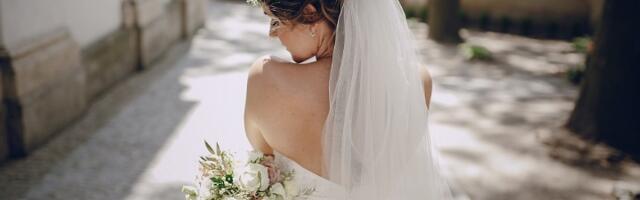 Zašto mlada baca bidermajer na venčanju?