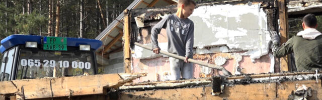 Vatrena stihija progutala kuću Mašovića: Bez krova nad glavom ostala šestočlana porodica