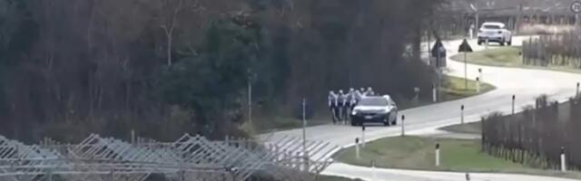 Horor u Italiji: Pucao na bicikliste iz automobila u pokretu! /VIDEO/