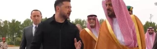 Zelenski došao u Saudijsku Arabiju: Nudi dronove, a za uzvrat traži podršku u ratu protiv Rusije (VIDEO)