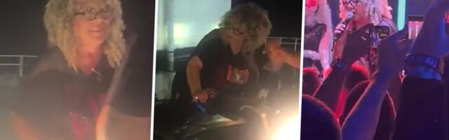 Hit! Zorica Marković se dovezla motorom na poselo! U kožnim pantalonama i sa perikom na glavi oduševila sve