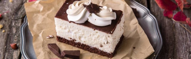 Napolitana kocke su toliko dobre da će vas svi pitati za recept - kremast kolač koji osvaja na prvi zalogaj