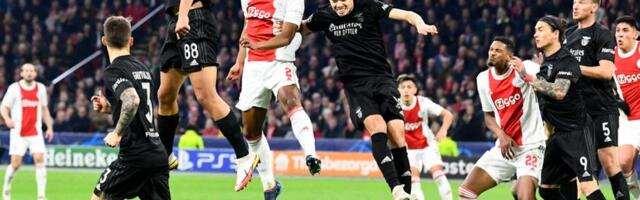 Šok u Amsterdamu! Babaroga Nunjez za kraj Ajaksove bajke (VIDEO)