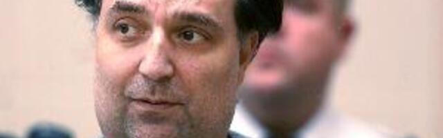 Брајан Волш пред судом, тужиоци тврде да је раскомадао тело своје супруге Ане