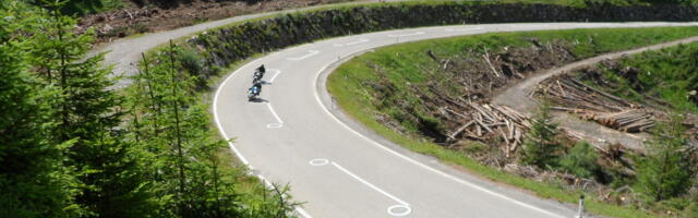 Misteriozni znaci na putevima!