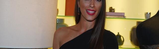 Naša voditeljka je raskinula veridbu sa 16 godina starijim, pa se udala za biznismena: Sad se kupa u luksuzu