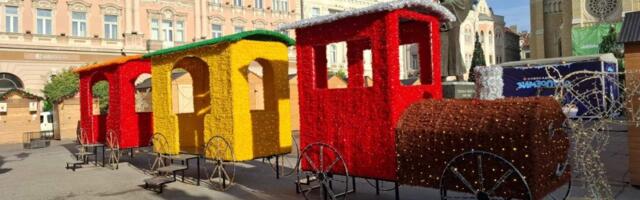 Andrej Josifovski Pijanista nadogradio vozić u centru Novog Sada: Dodao mu rešetke na prozore (FOTO)