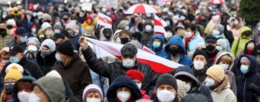 Više od 2.000 penzionera protestovalo u Minsku 100. dana od početka demonstracija