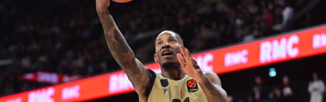 Razbio Zvezdu, pa dobija "nogu"! Klajburn na izlaznim vratima Barselone