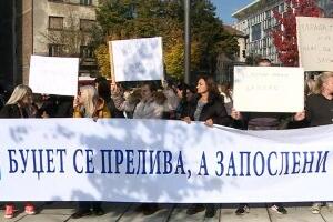 Техничко особље на протесту у Београду, траже да им се опросте судски трошкови