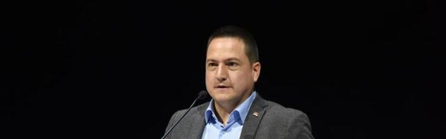 Ministar prosvete Branko Ružić podneo neopozivu ostavku