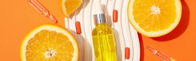 3 glavna znaka da bi trebalo da bacite serum vitamina C