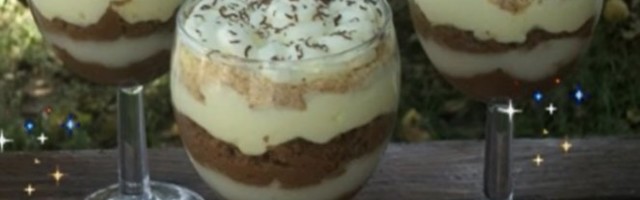 SLATKIŠ KOJI ĆE VAM SE SIGURNO SVIDETI: Krem od banana i keksa! (RECEPT)